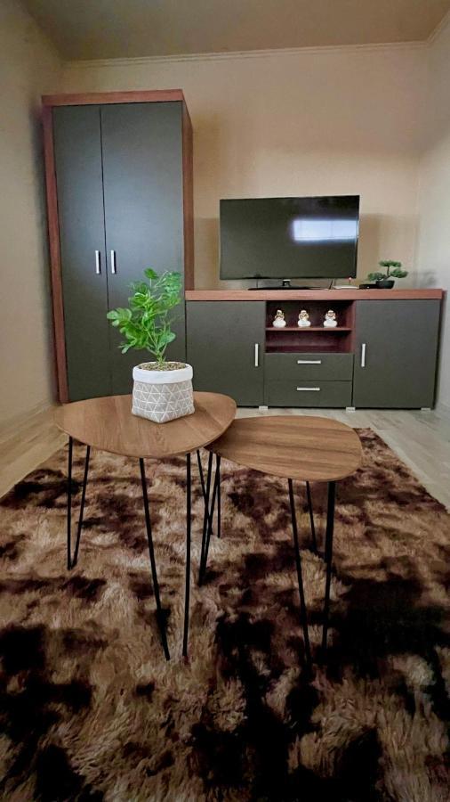 Garzon/ Studio Apartment Sahy Buitenkant foto